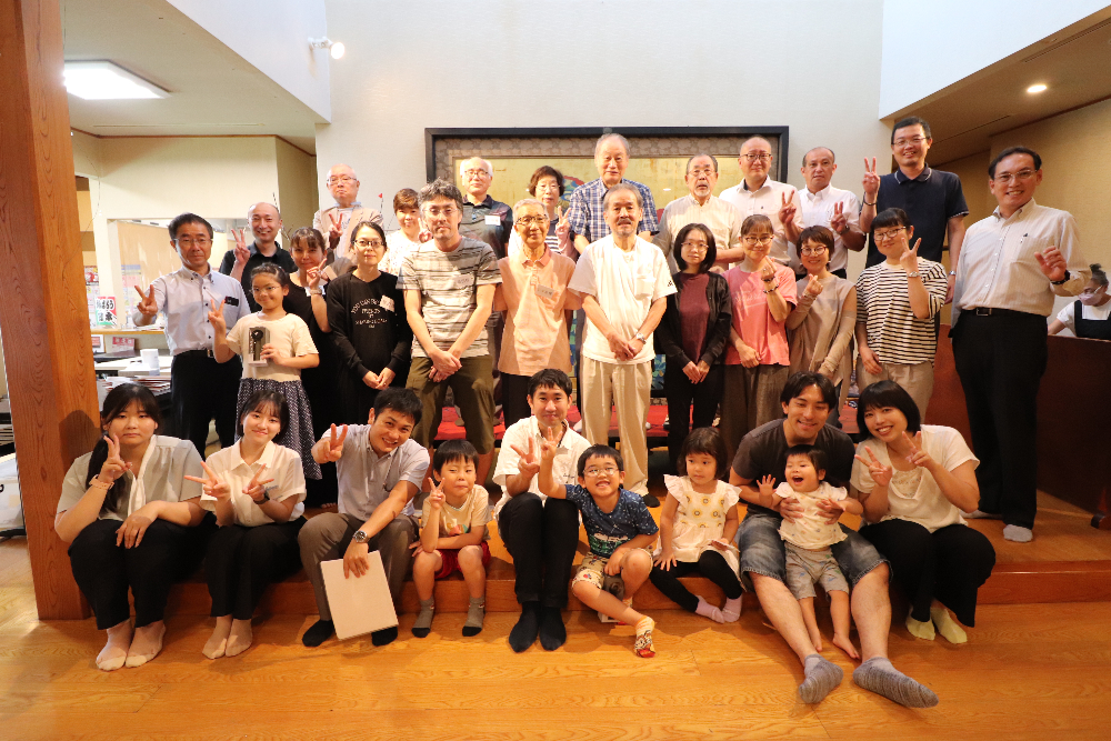 スタッフ集合写真